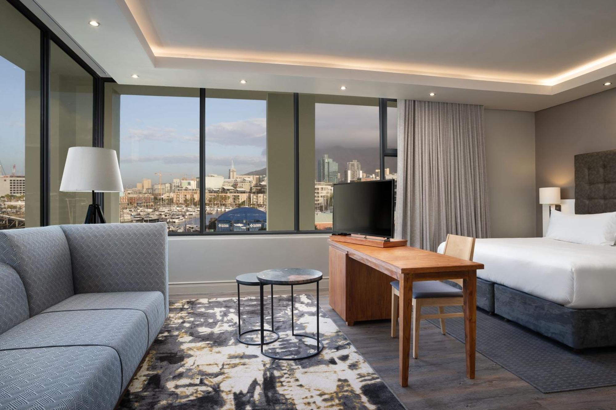 Protea Hotel By Marriott Cape Town Waterfront Breakwater Lodge Exterior foto
